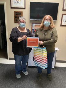 Employee receives 30-year milestone gift